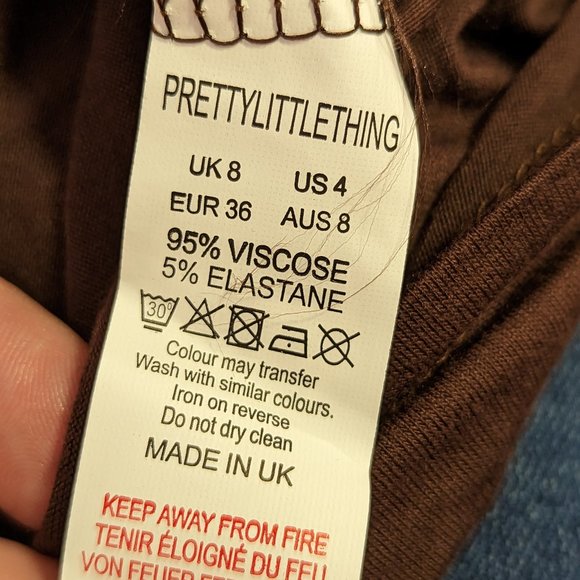 PrettyLittleThing Jersey Knot Front Long Sleeve Crop Top - Picture 11 of 11